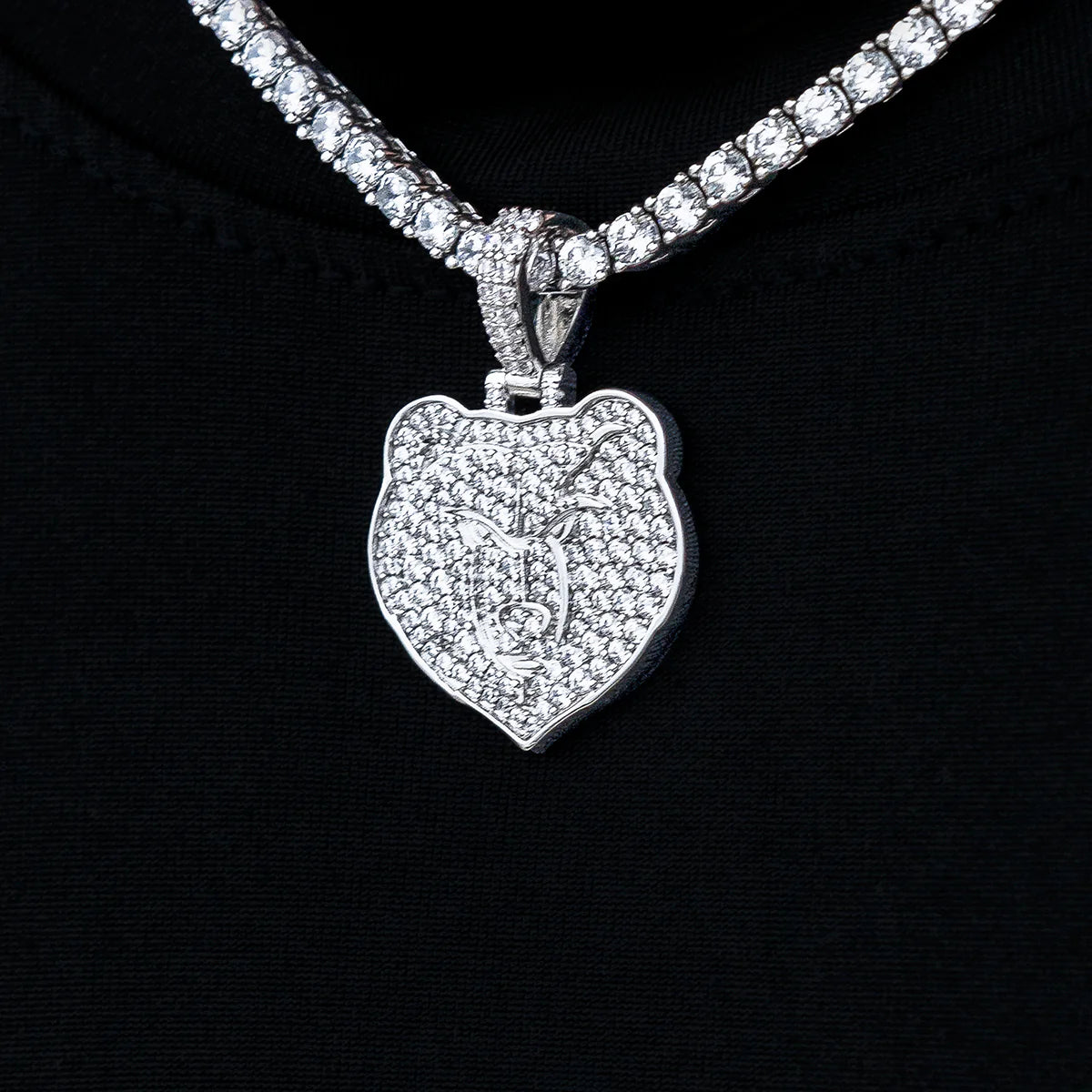 Memphis Grizzlies Official NBA Micro Logo Pendant in White Gold