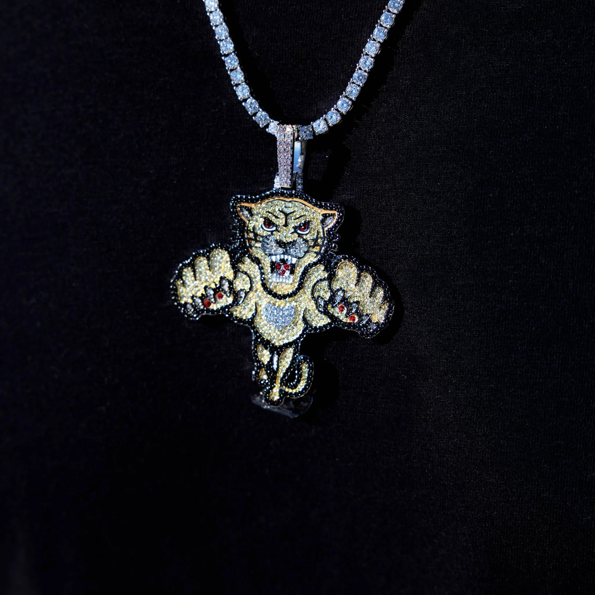Florida Panthers Official NHL Winter Classic Logo Pendant in White Gold