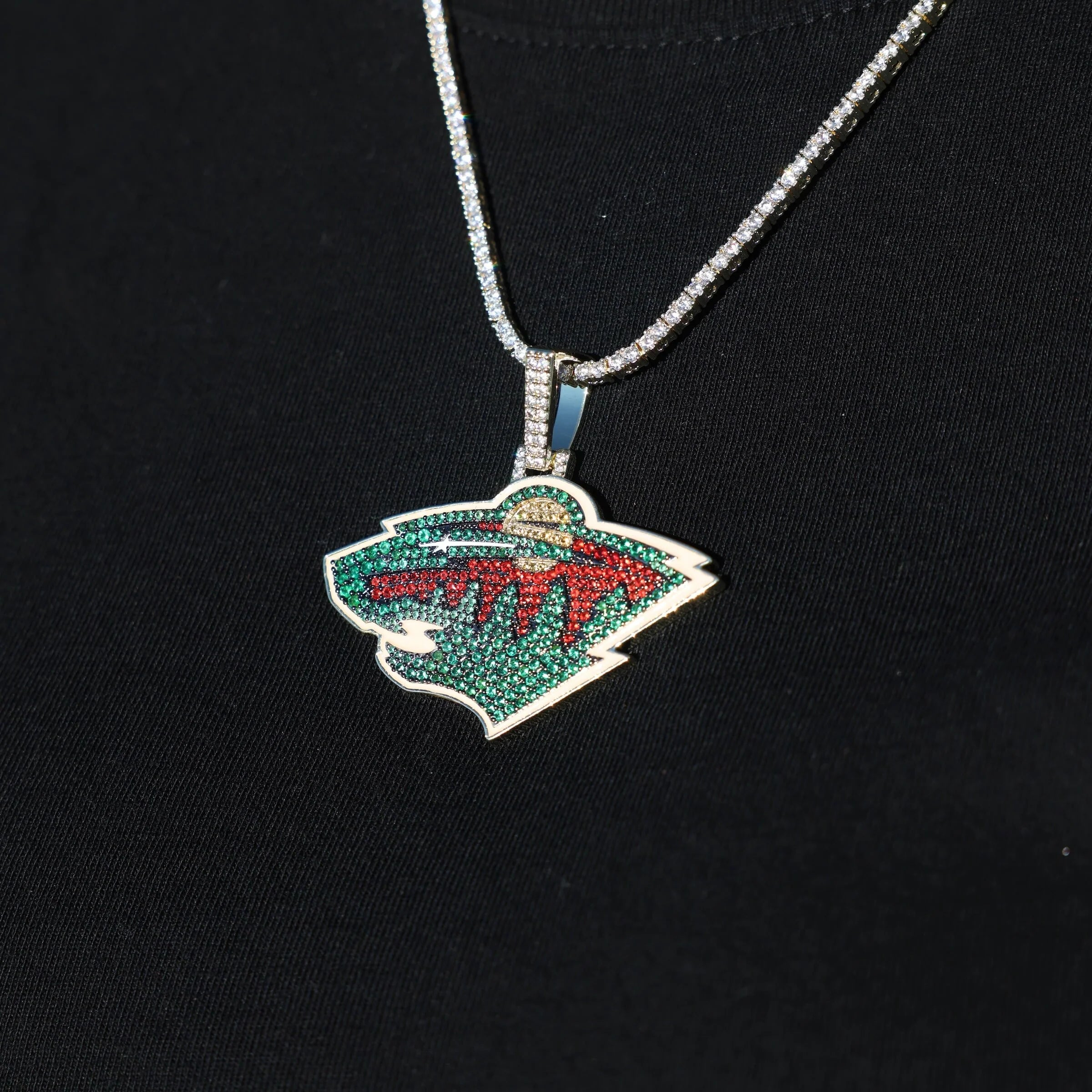 Minnesota Wild Official NHL Logo Pendant in Yellow Gold