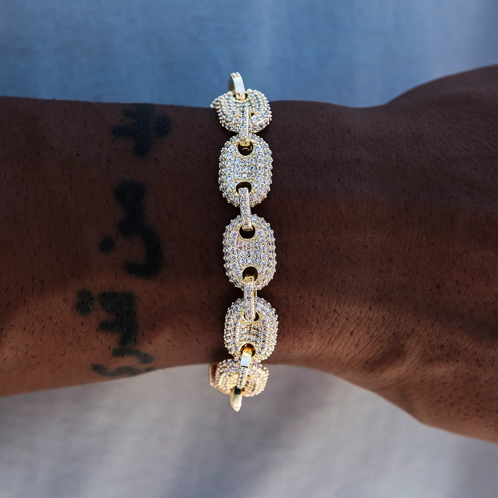 Diamond Puffed Mariner Bracelet in Yellow Gold- 12mm