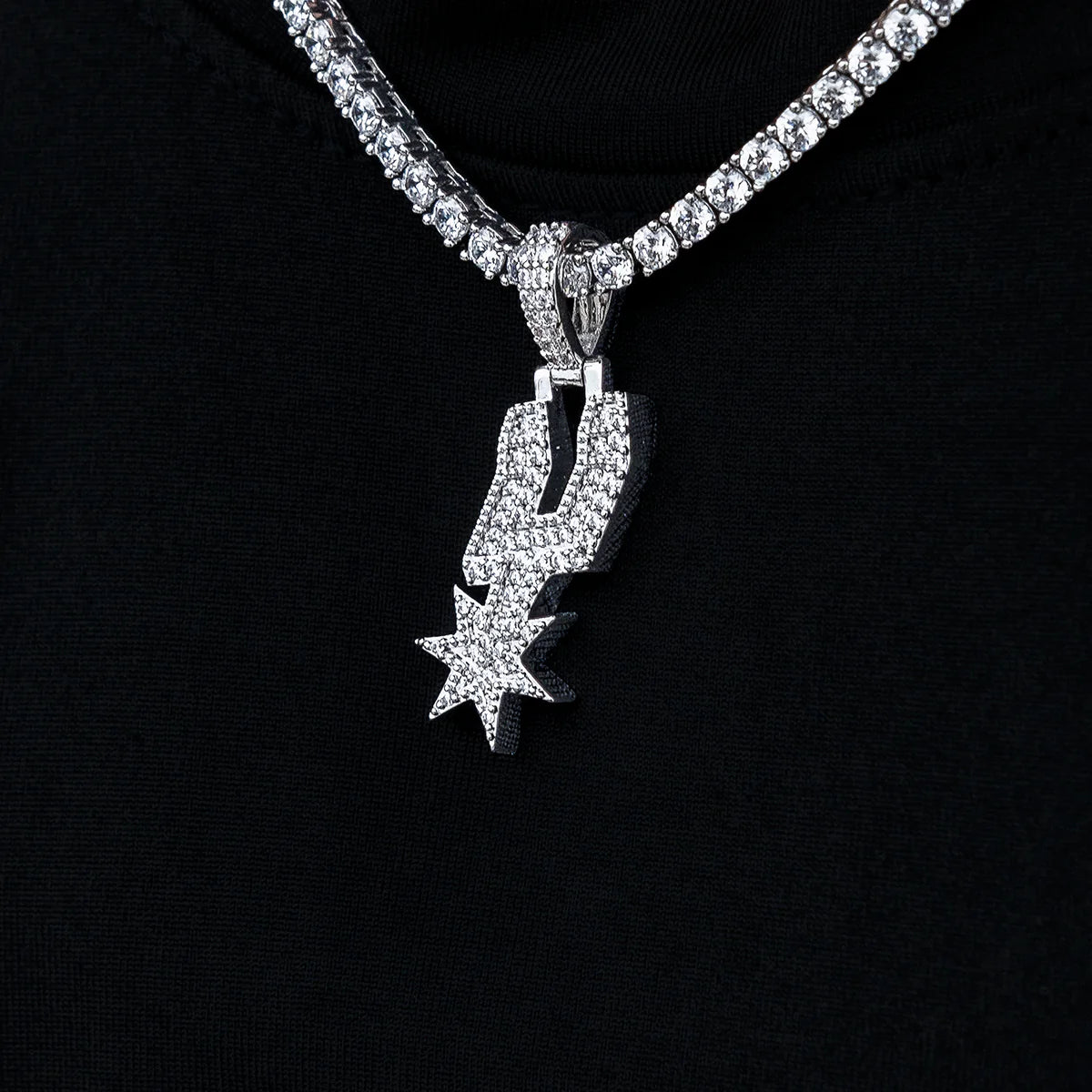 San Antonio Spurs Official NBA Micro Logo Pendant in White Gold