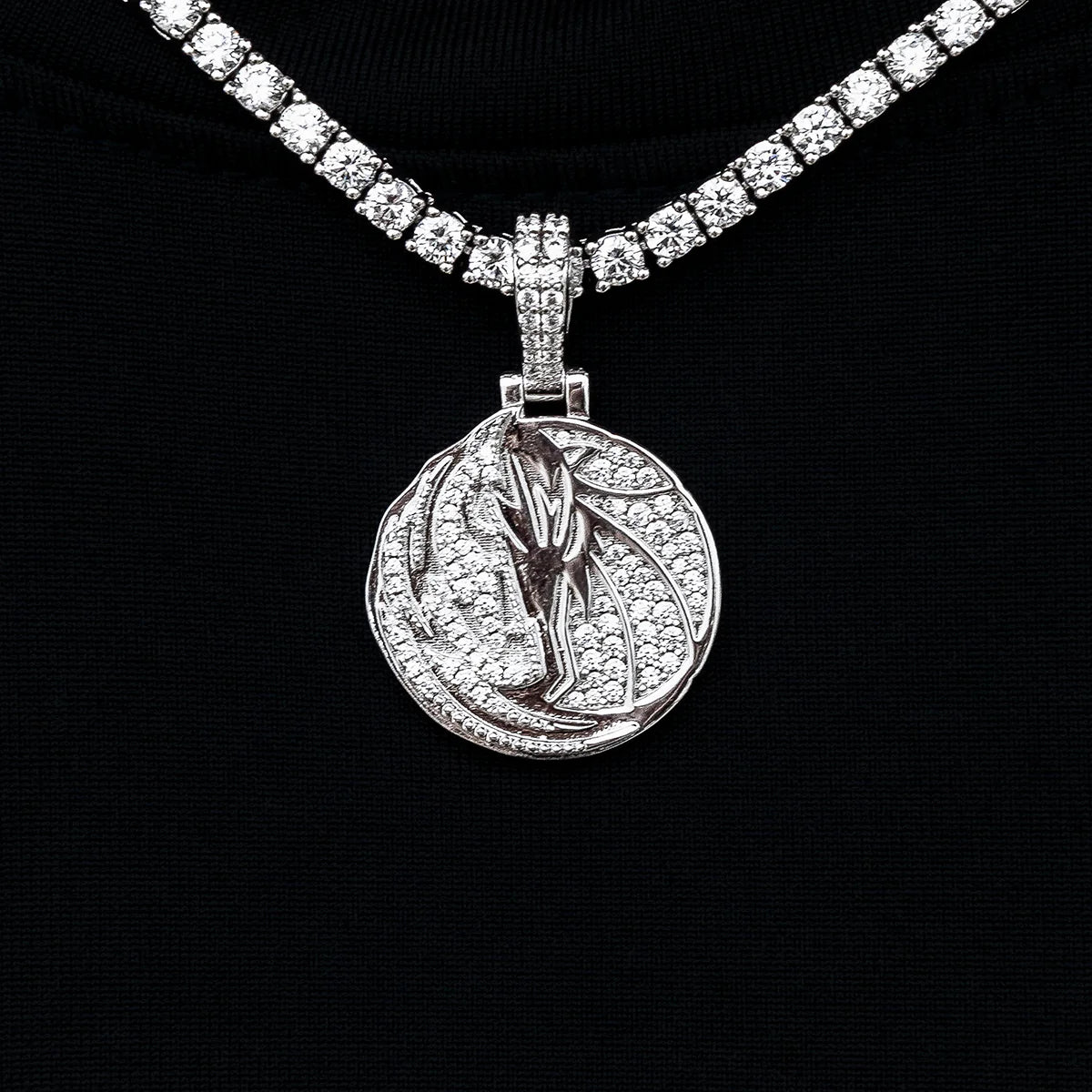 Dallas Mavericks Official NBA Micro Logo Pendant in White Gold