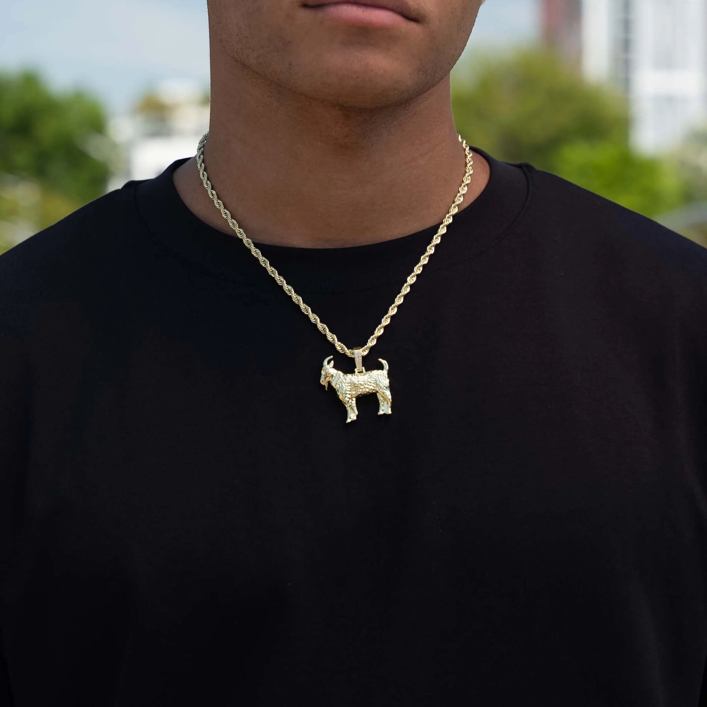 Simple Goat Pendant in Yellow Gold