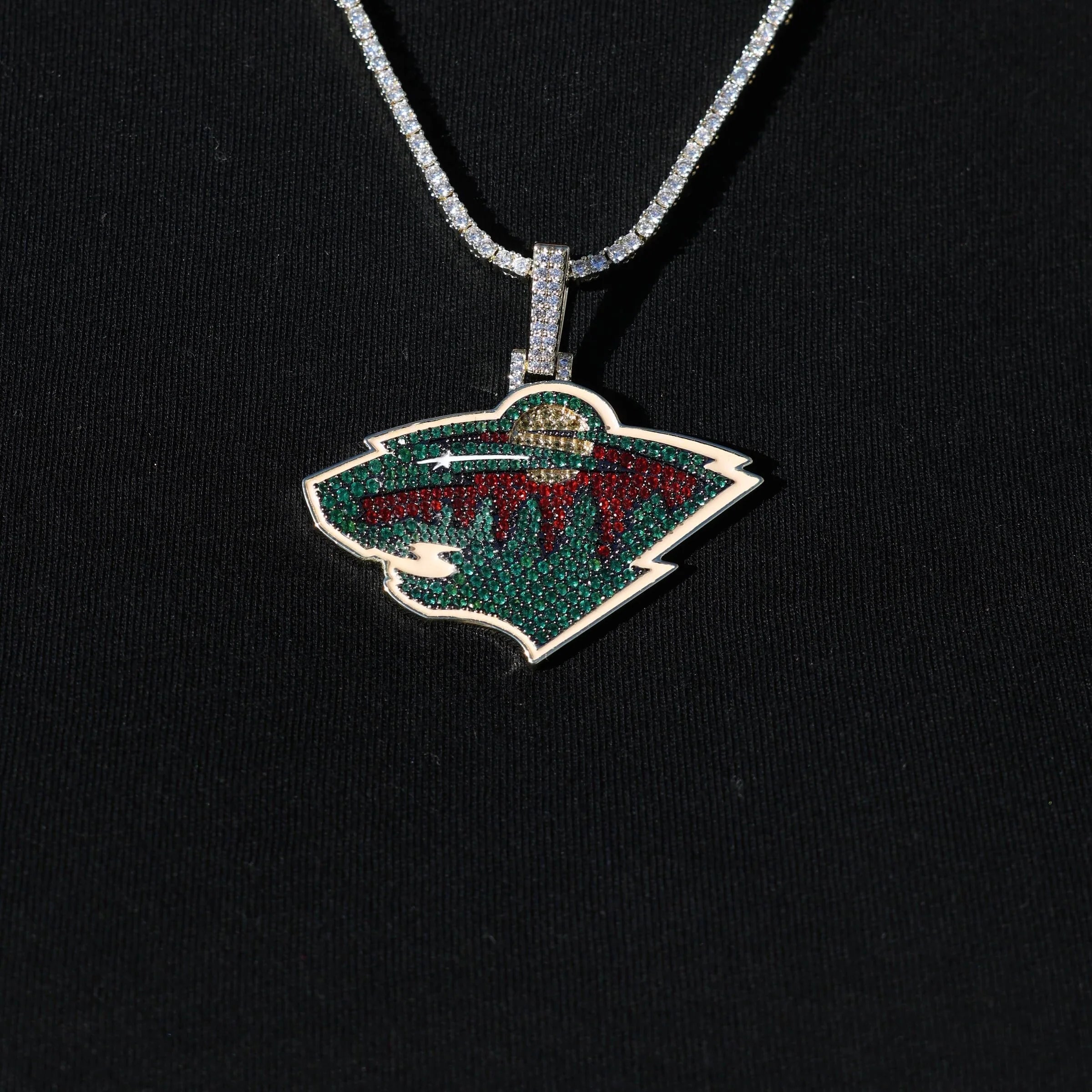 Minnesota Wild Official NHL Logo Pendant in Yellow Gold
