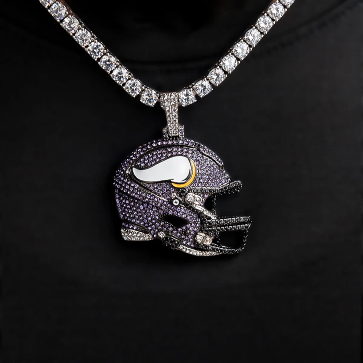 2025 Minnesota Vikings Team Helmet Pendant - White Gold